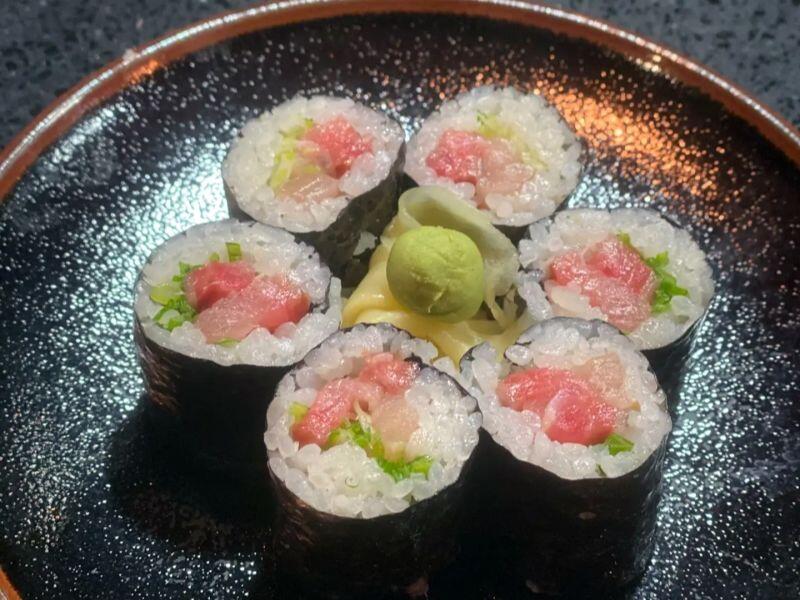 Yellowtail Roll
