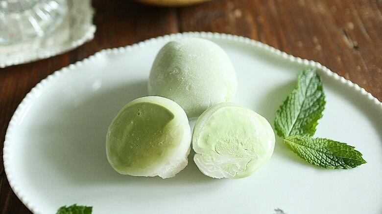 Green tea mochi(2)